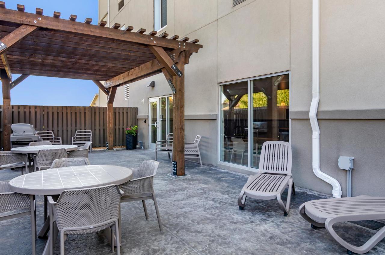 Mainstay Suites Great Falls Airport Exteriör bild